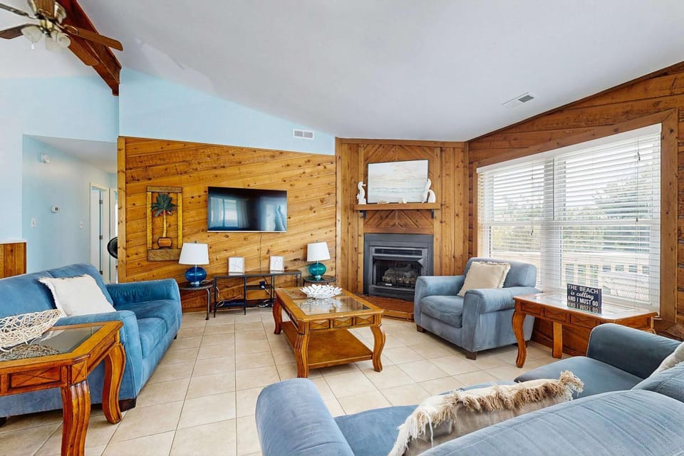 Sandbridge Gem with Ocean Views & Private Pool House in Sandbridge