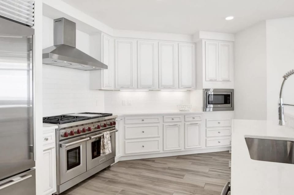 Four Bedroom Gulf Front Condo with Expansive Balcony Apartment in Perdido Key