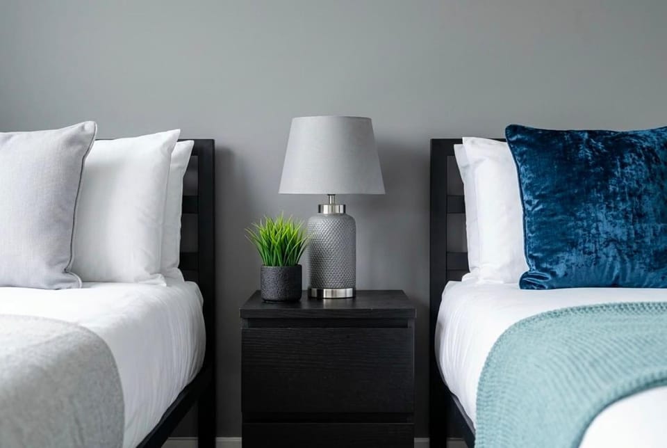 Modern City Centre Apartment with Free Parking Sleeps 7 Apartment in Birmingham