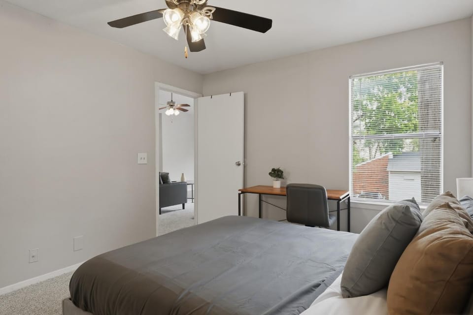 Cozy 2br Nashville retreat Apartment in Cloverhill