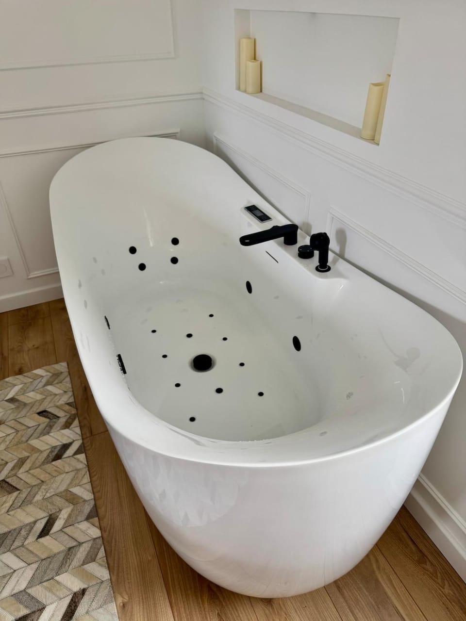 Hot Tub, Hot Tub, Spa and wellness centre/facilities, Bath