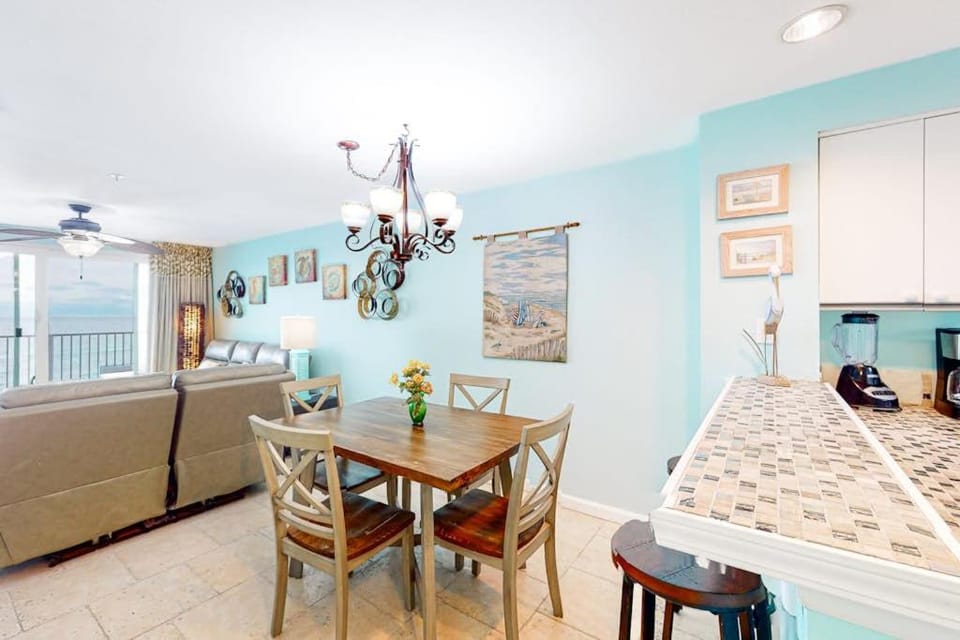 Cozy Gulf-front home with amazing views seasonal beach service-close to dining House in Okaloosa Island