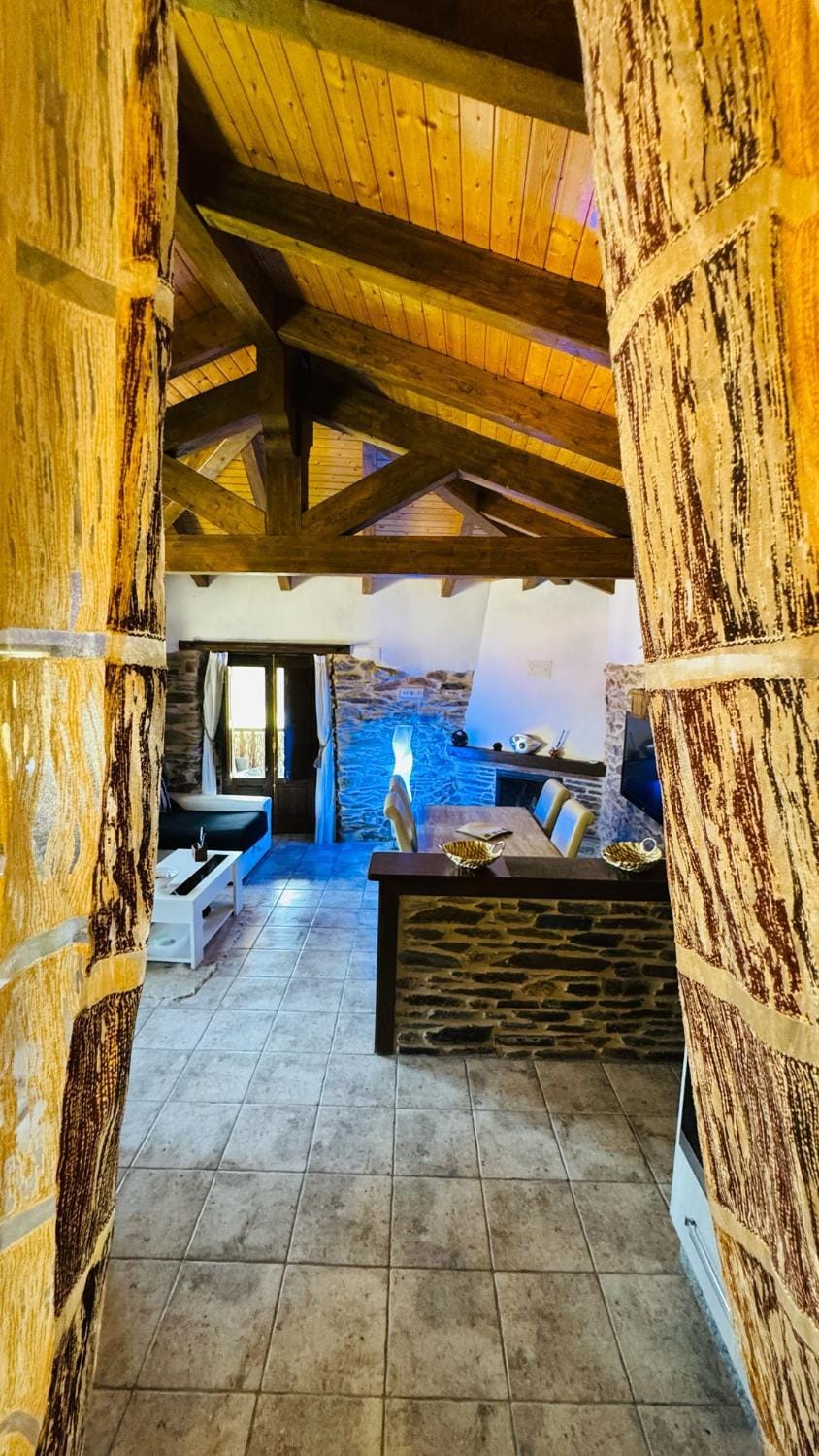 Kitchen or kitchenette, Seating area, Dining area