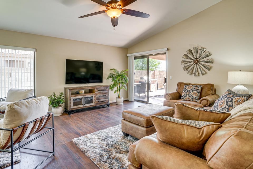 2 Mi to Surprise Stadium! Dog-Friendly Home, Pool House in El Mirage