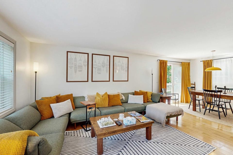 Charming Centerville Escape Near Craigville Beach House in Centerville