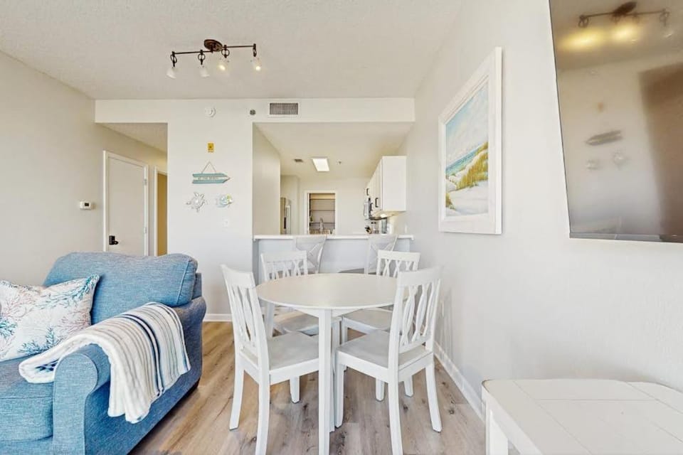 Gorgeous multi unit two full kitchens sound view and shared pool House in Okaloosa Island