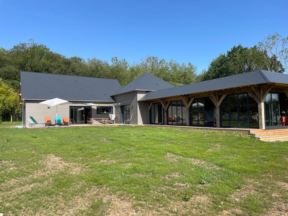 Les Vatines - Escape with a view & indoor pool House in Normandy