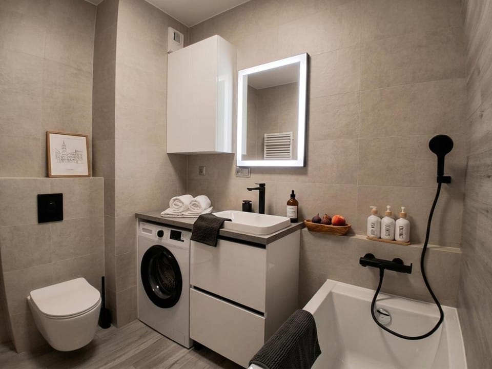 Toilet, Bathroom, Bath, washing machine
