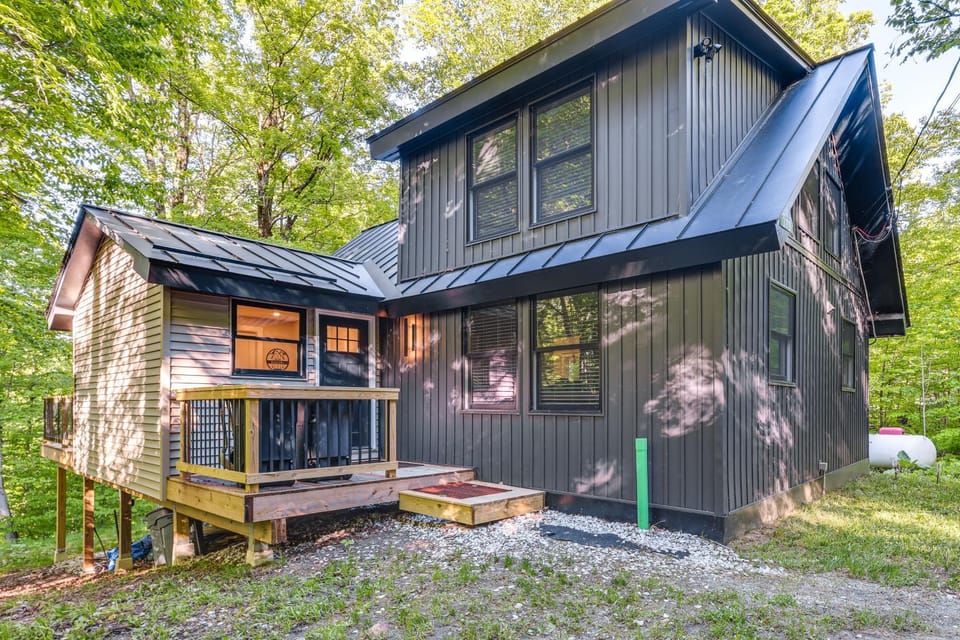 3 Mi to Killington Resort! All-Season Group Escape House in Mendon