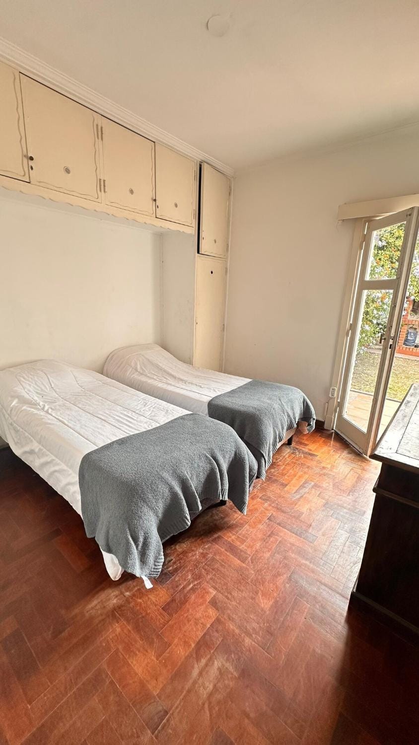 Casa muy bien ubicada ideal para grupos de jovenes House in Mar del Plata