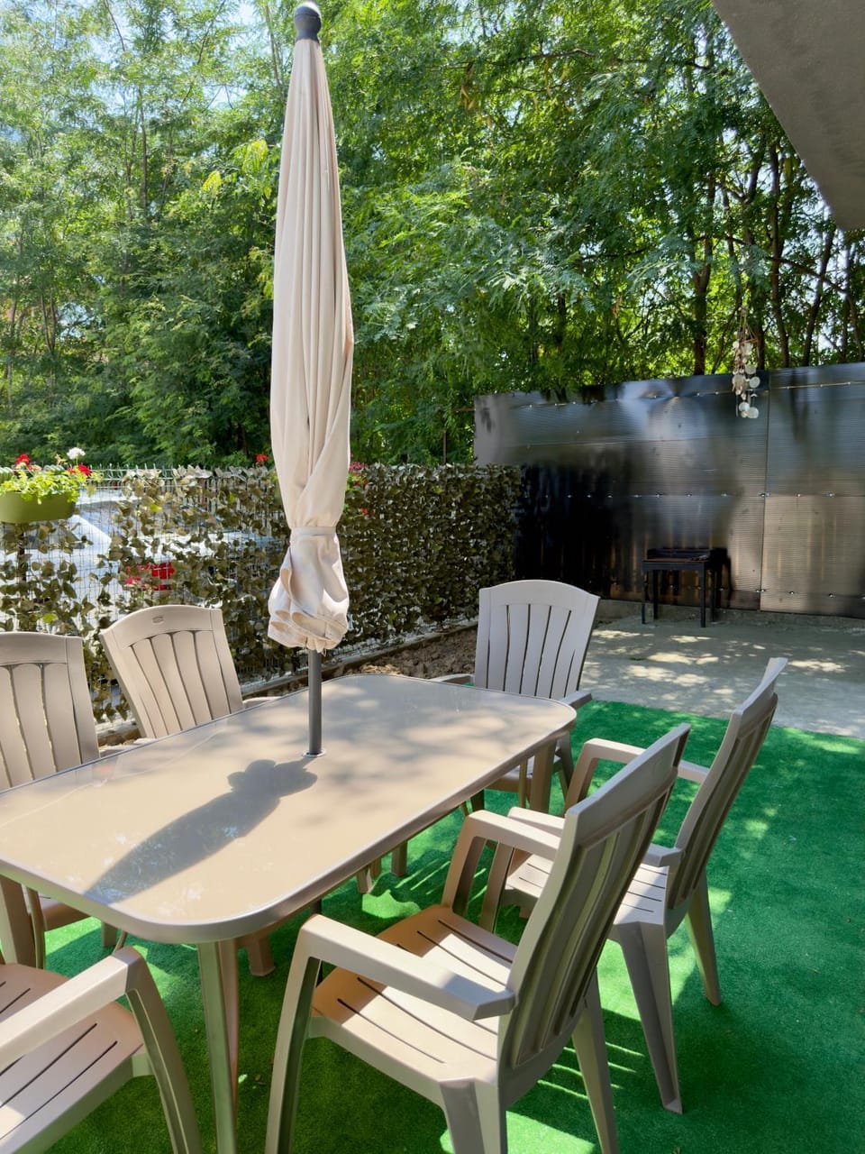 BBQ facilities, Garden