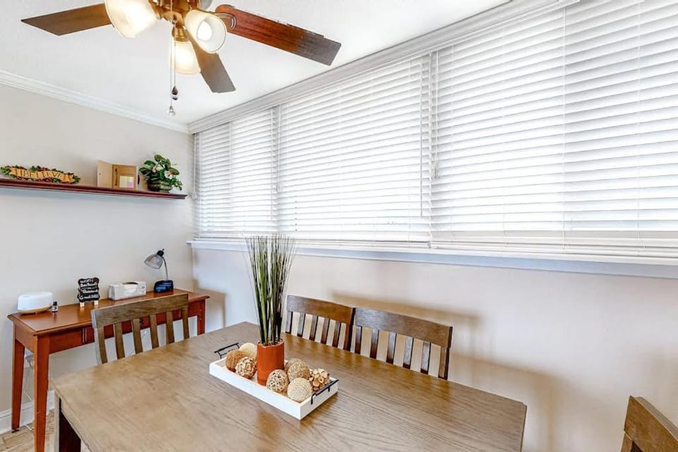 Cozy Condo with a Pool Washer&Dryer and High-speed WiFi House in Fort Walton Beach