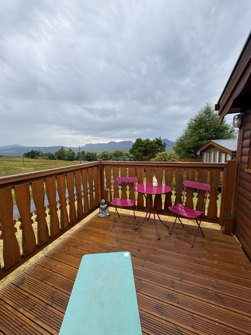 Property building, Natural landscape, Balcony/Terrace