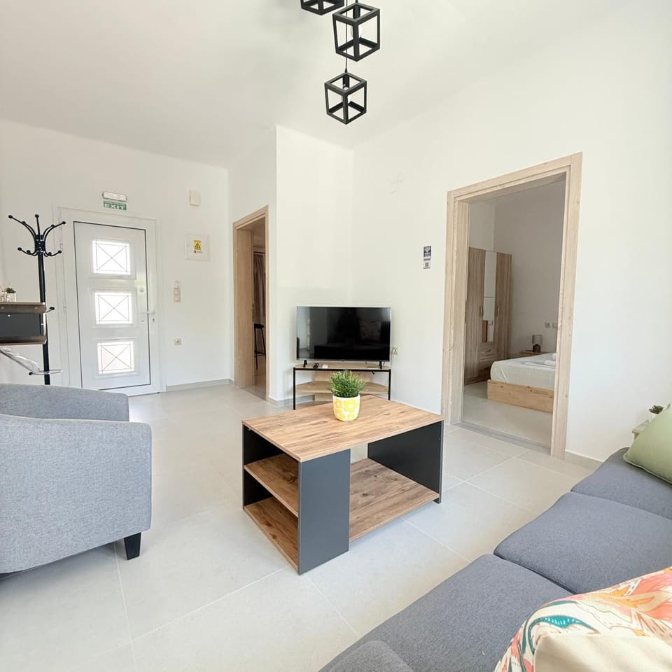 Nikolas ground floor 2Bd with free parking Apartment in Chania