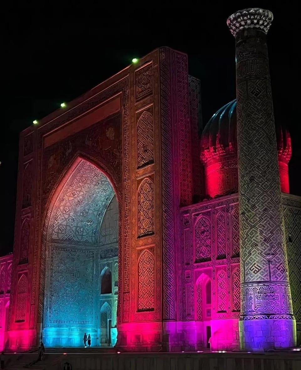 Nearby landmark, Night