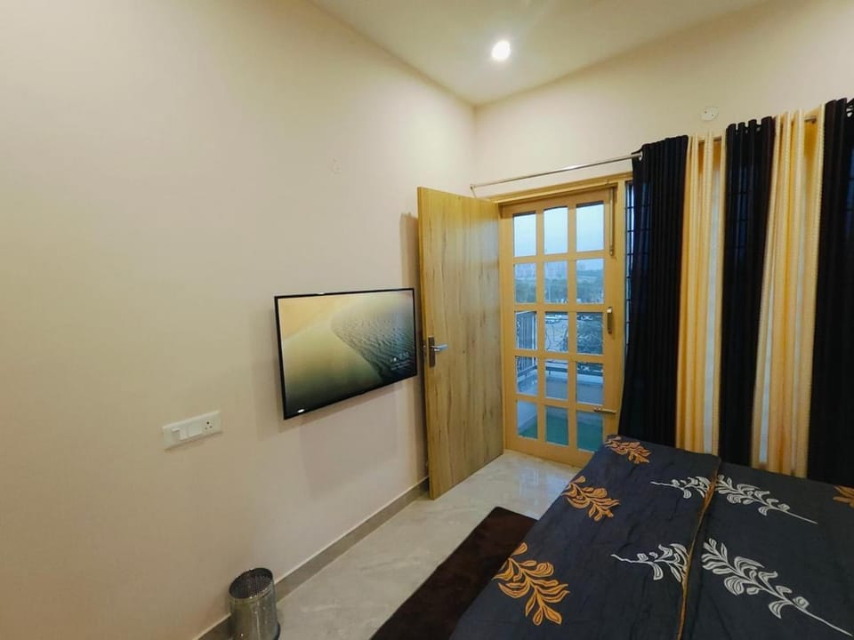 Elegant luxury newly built 2BHK stay in Sec 92 Mohali Apartment in Punjab, India