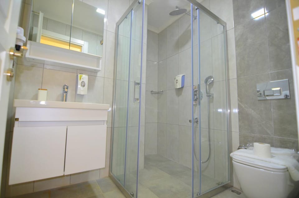 Shower, Toilet, Bathroom