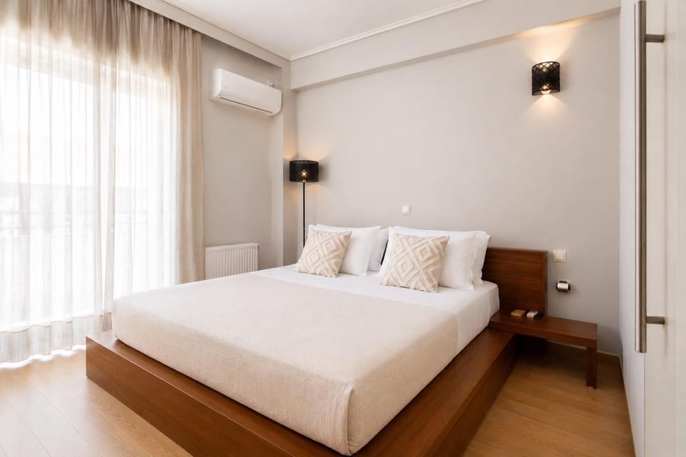 TV and multimedia, Bedroom, flat iron, safe, air conditioner