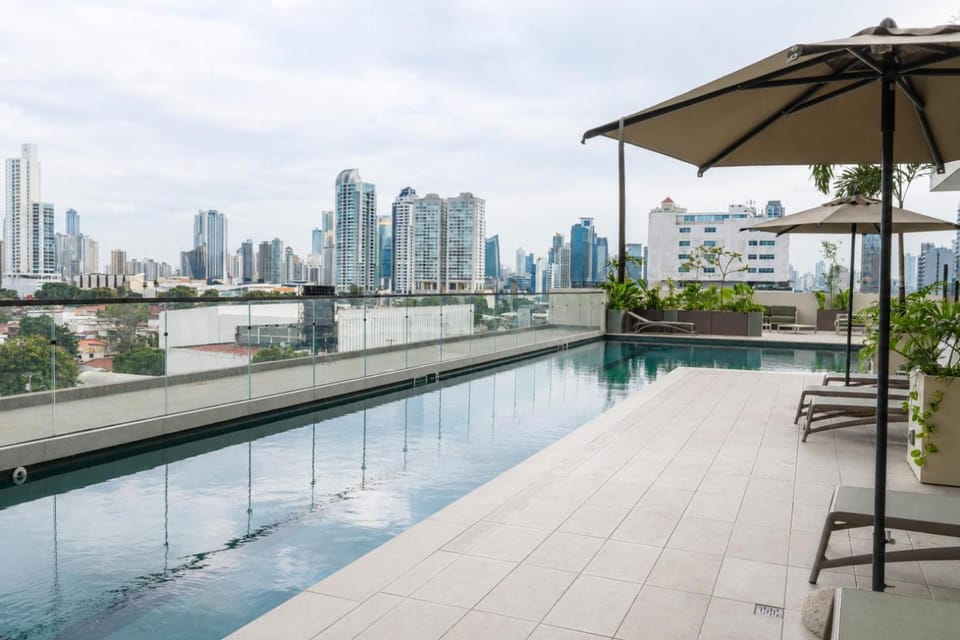 City view, Swimming pool