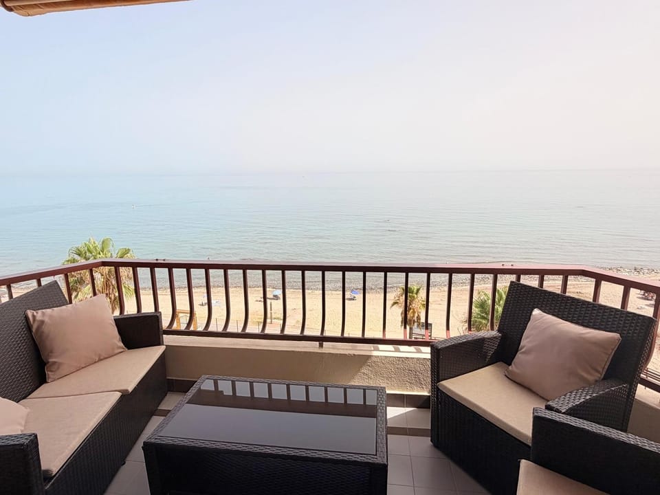 Day, Natural landscape, View (from property/room), Balcony/Terrace, Seating area, Sea view