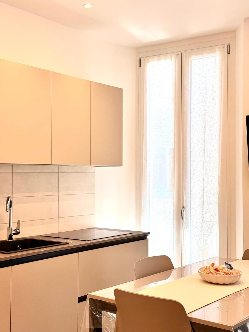 Kitchen or kitchenette, stove, kitchen, kitchen