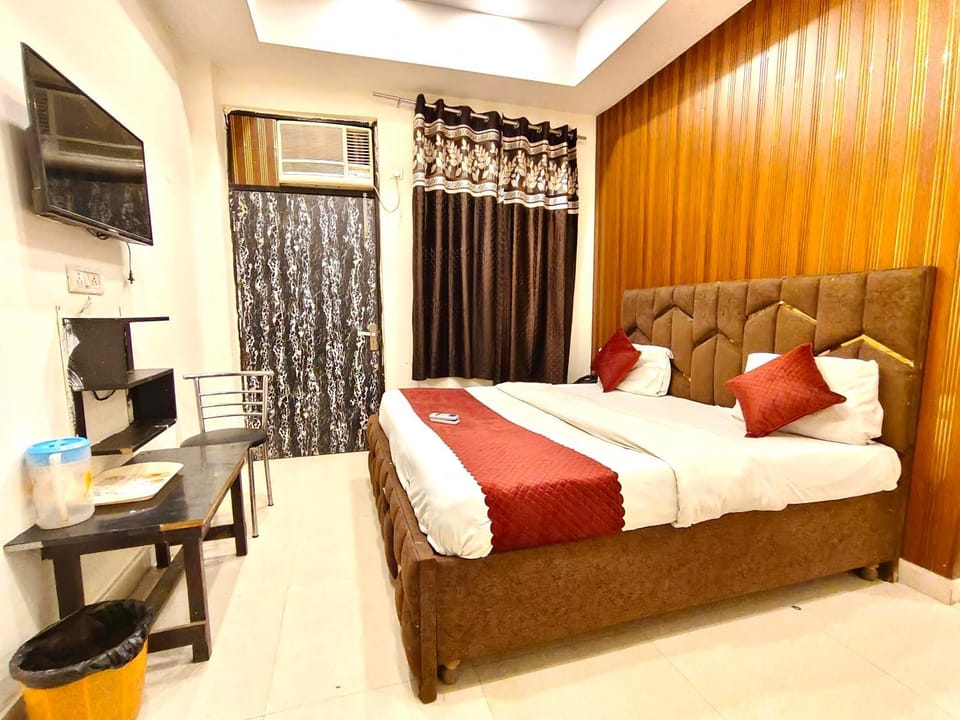 Hotel Garan place insnapper Near Delhi University Hotel in Delhi