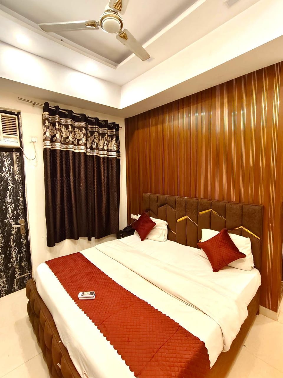 Hotel Garan place insnapper Near Delhi University Hotel in Delhi