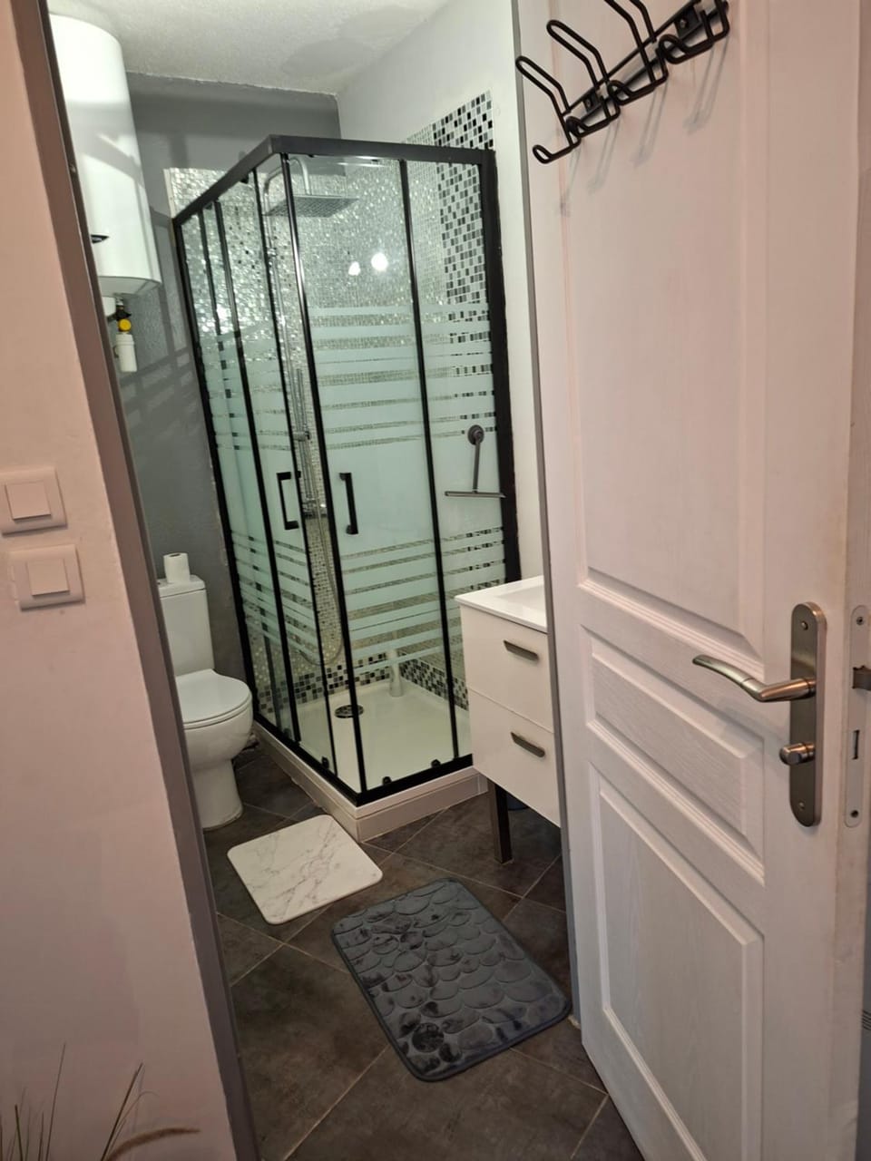 Appartement Mer sur la côte bleue avec piscine Wi-Fi Apartment in Sausset-les-Pins