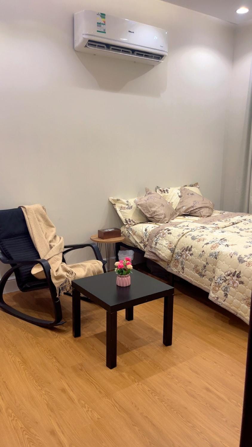 غرفة وصالة جانب ممشى البديع وقرب الراشد مول أبها Apartment in Saudi Arabia