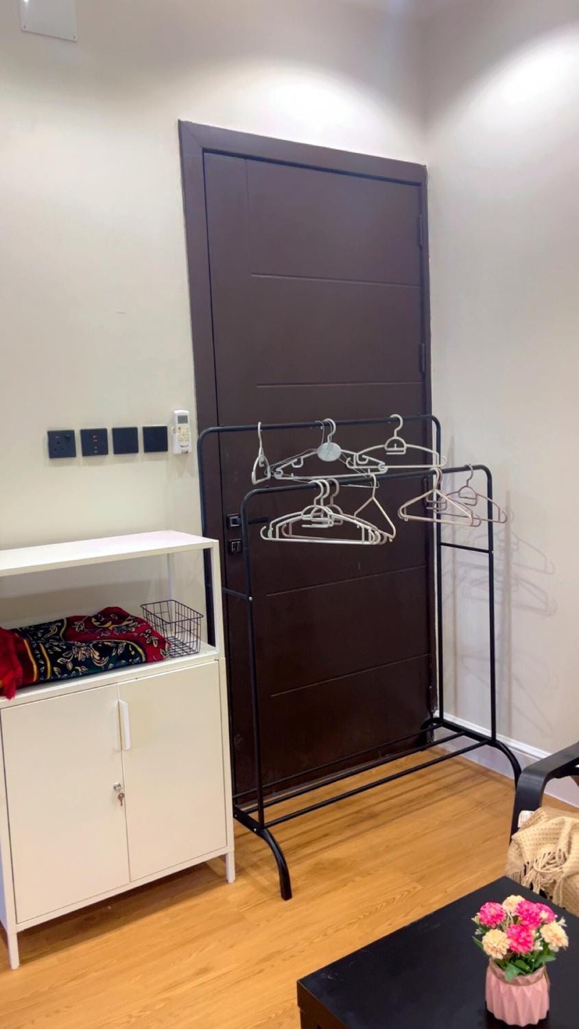 غرفة وصالة جانب ممشى البديع وقرب الراشد مول أبها Apartment in Saudi Arabia