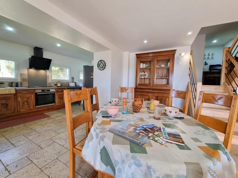 GÃ®te confortable avec jardin - 4 pers. - FR-1-496-410 House in Auvergne-Rhône-Alpes