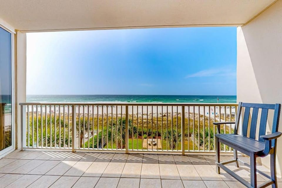 Beachfront condo with balcony Gulf views pools & fitness room House in Okaloosa Island