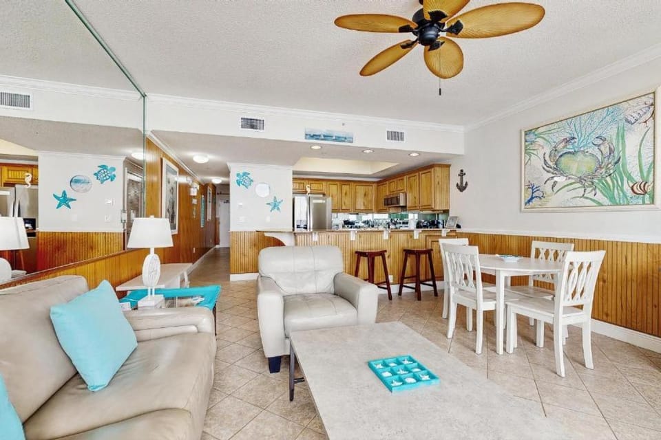 5th floor oceanfront condo with access to pool high-speed WiFi House in Okaloosa Island