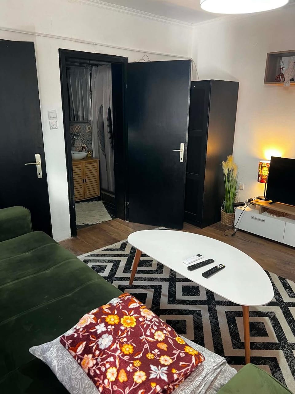 Bed, Living room, Bedroom