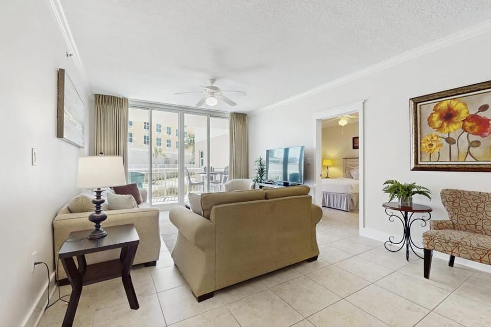 Ground-Floor Condo On Okaloosa Island 490 Feet Of Private Beach House in Okaloosa Island