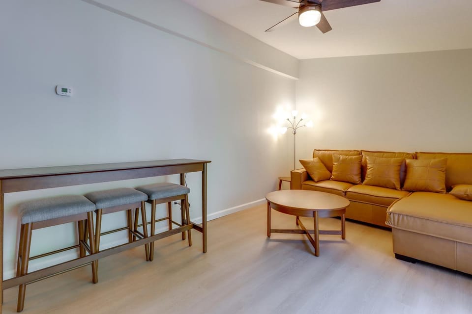 4 Mi to U-M Campus! Quiet Family Home w/ Yard House in Ann Arbor