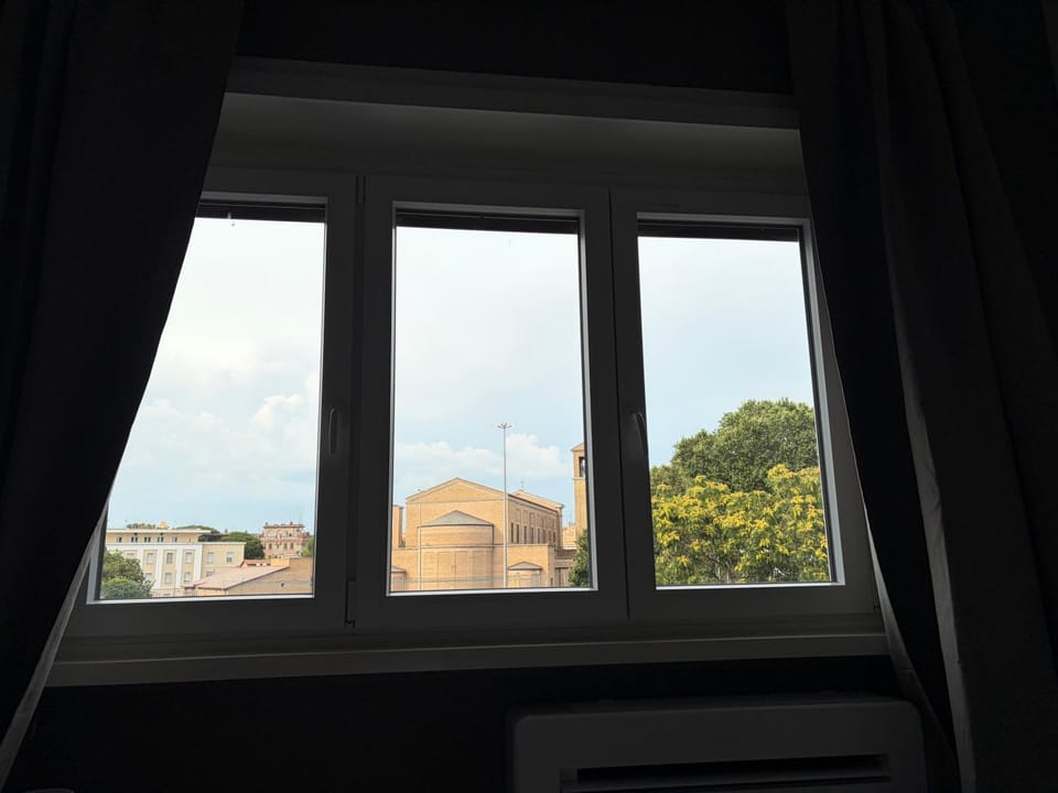 Property building, Day, Landmark view