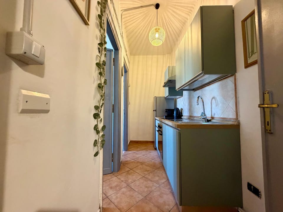 Kitchen or kitchenette, kitchen