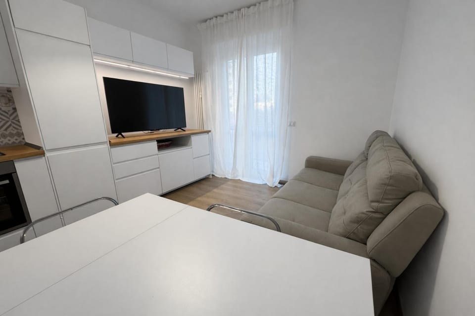 TV and multimedia, Kitchen or kitchenette, Living room