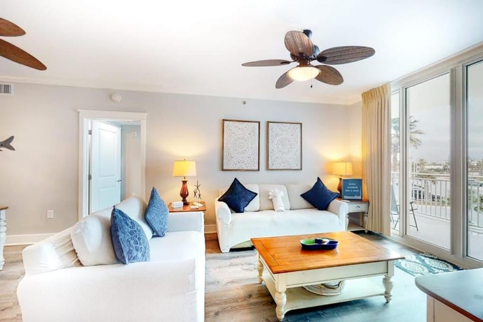 2nd Floor Welcoming Condo At Waterscape Children's Playground 2 Hot Tubs House in Okaloosa Island