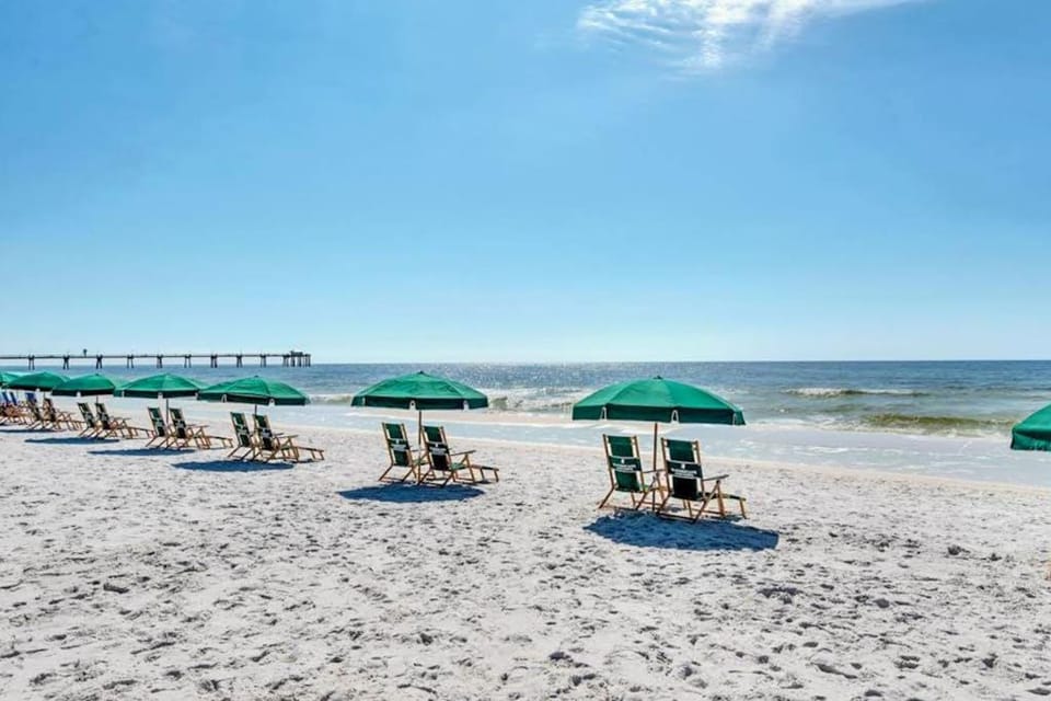 3rd Floor Bright Welcoming Condo At Waterscape Waterfall Lazy River House in Okaloosa Island