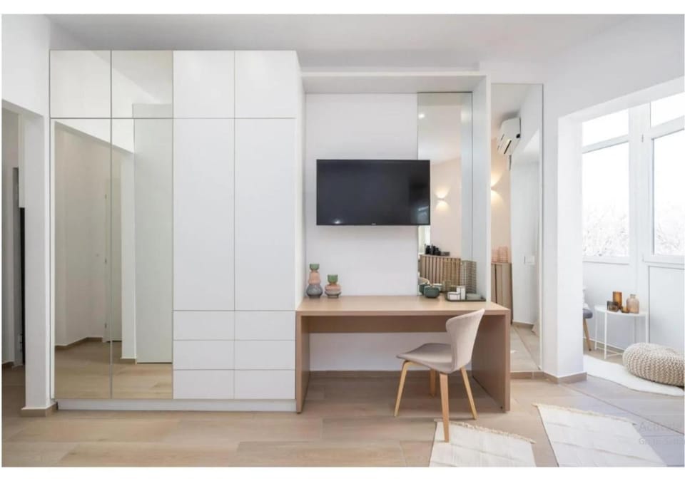 Central Apartment Cismigiu Your Home Away from Home Apartment in Bucharest