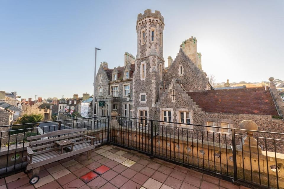 Spacious 2 bedroom apartment in Swanage centre Apartment in Swanage