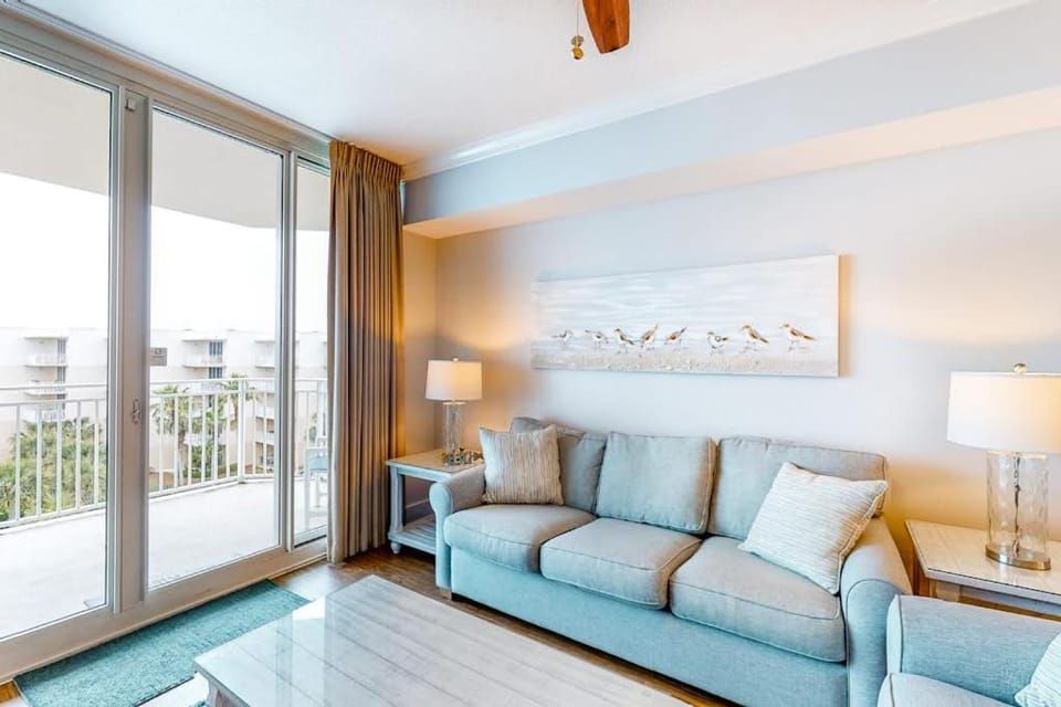 Elegant Decorated Condo At Waterscape Waterfall Lazy River House in Okaloosa Island