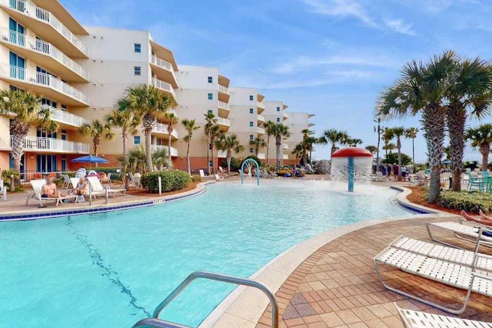 2nd Floor Warm Welcoming Condo At Waterscape Playground 2 Hot Tubs House in Okaloosa Island