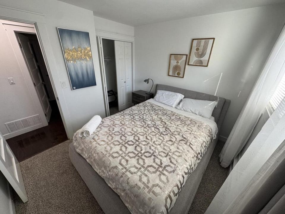 Seattle Modern Stay-3BRSuite Workspace FamilyFriendly House in Bryn Mawr-Skyway