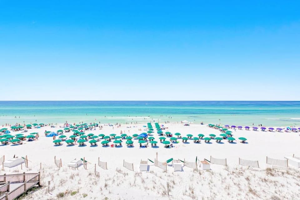 Picturesque Condo At Waterscape Expansive Balcony Waterfall Lazy River House in Okaloosa Island