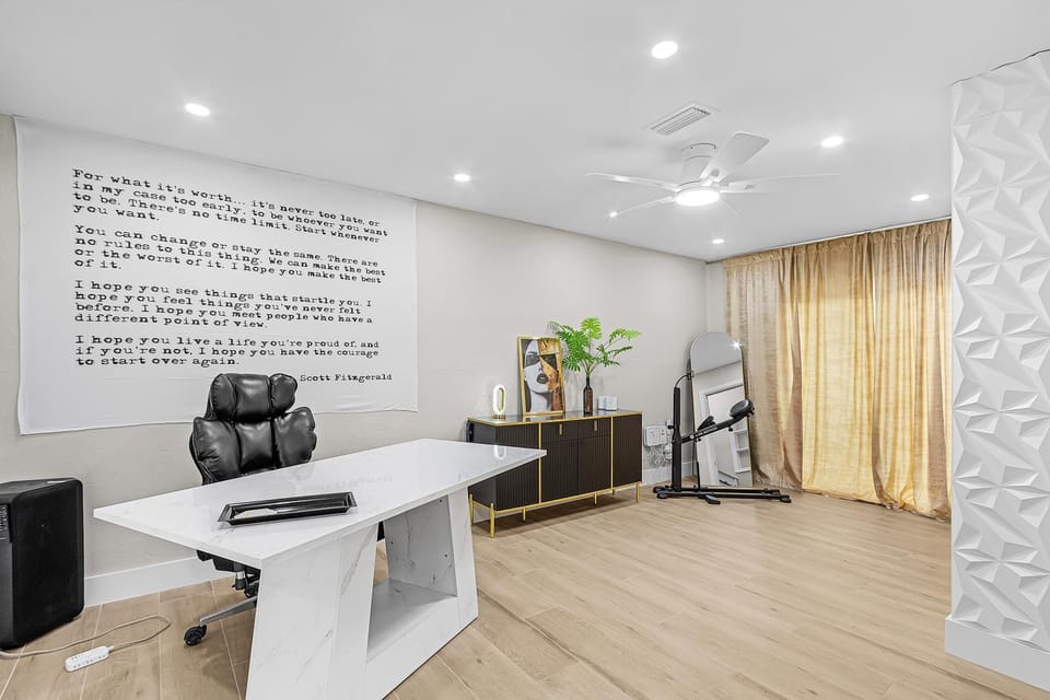 Modern Luxury Private Bedrooms near Bell Tower Vacation rental in Fort Myers
