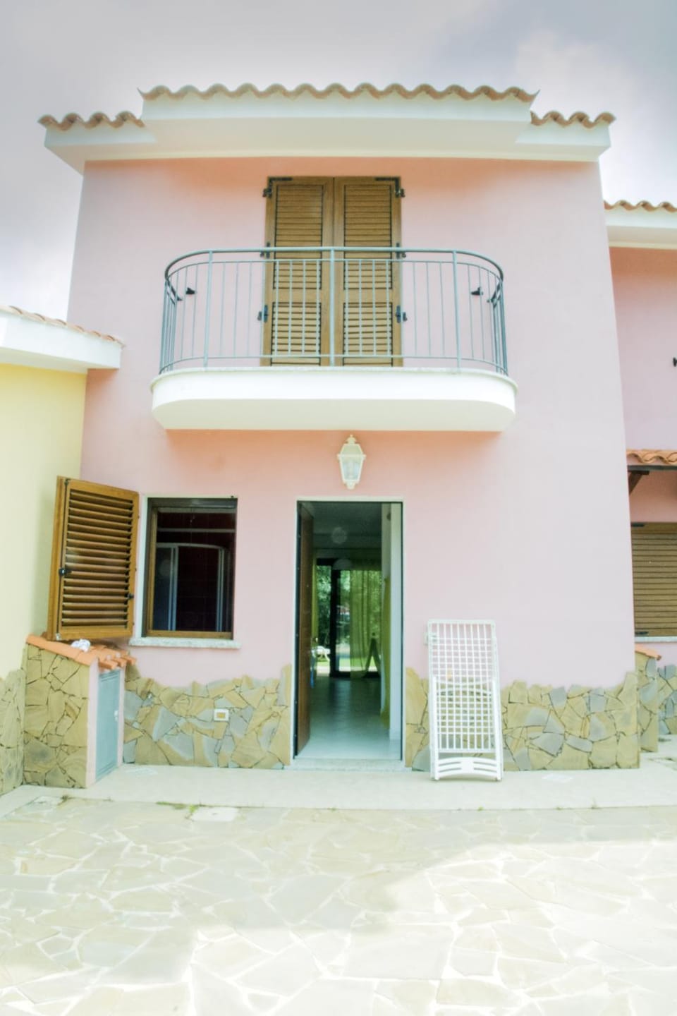 Facade/entrance