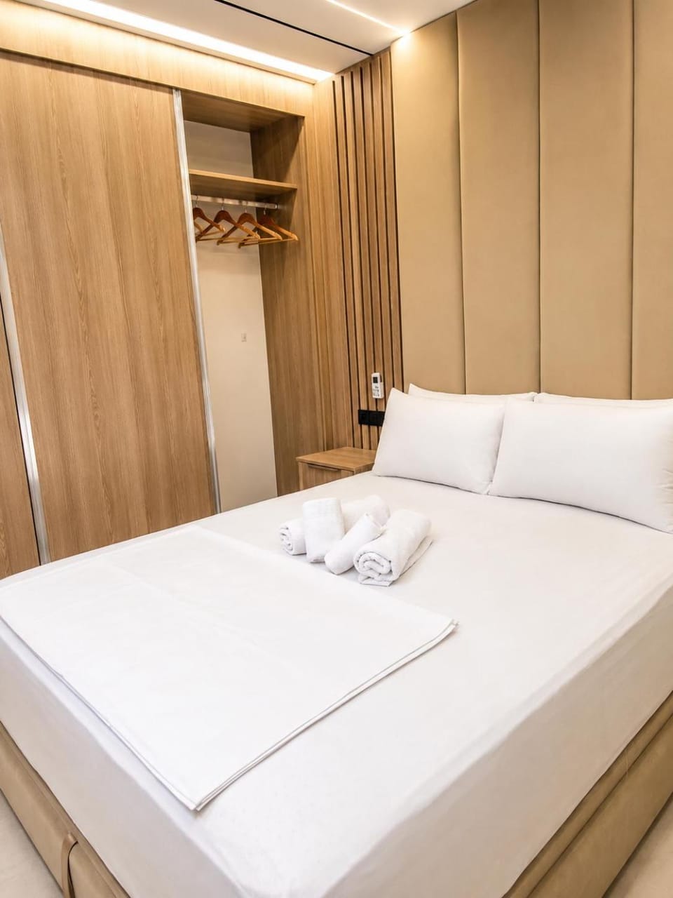 Bed, Photo of the whole room, Bedroom, towels, wardrobe